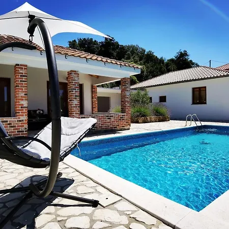 Homes Sintija Kampor