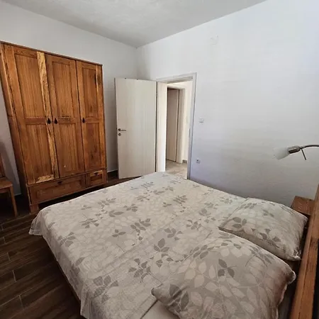 بيت للعطل Homes Sintija