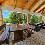 Vakantiehuis Homes Sintija Kampor