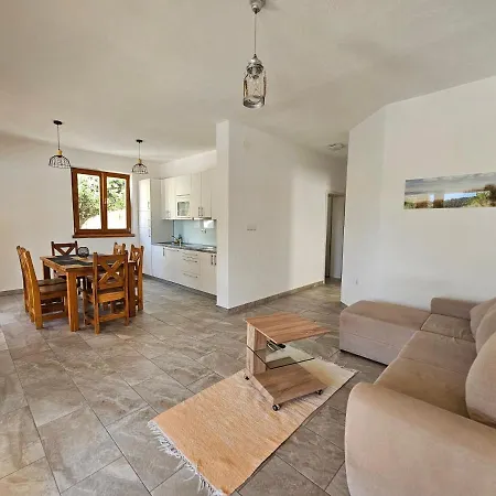 Casa de Férias Homes Sintija Kampor