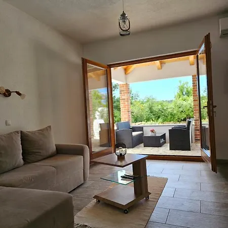 Homes Sintija * Kampor