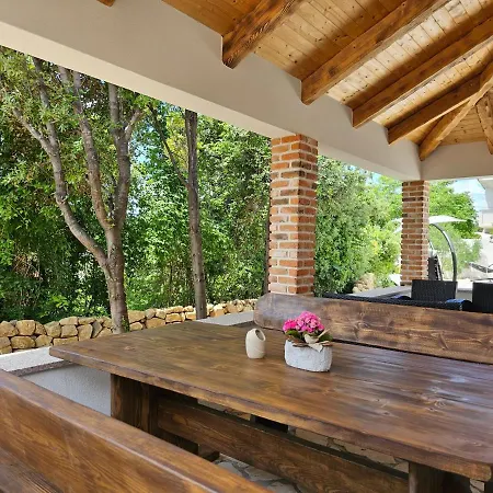 Homes Sintija * Kampor