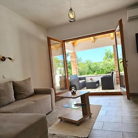 Homes Sintija * Kampor