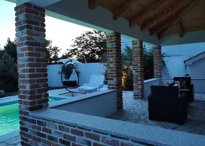Vakantiehuis Homes Sintija Kampor